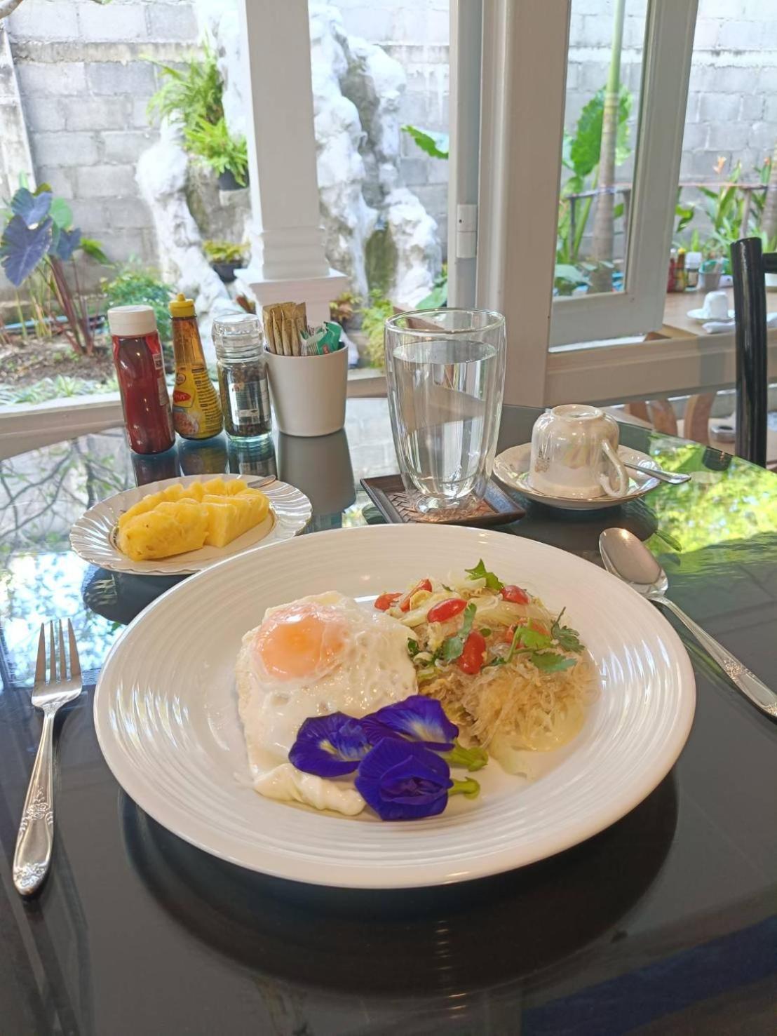 Hotel Baan Debtida Bangkok Zewnętrze zdjęcie