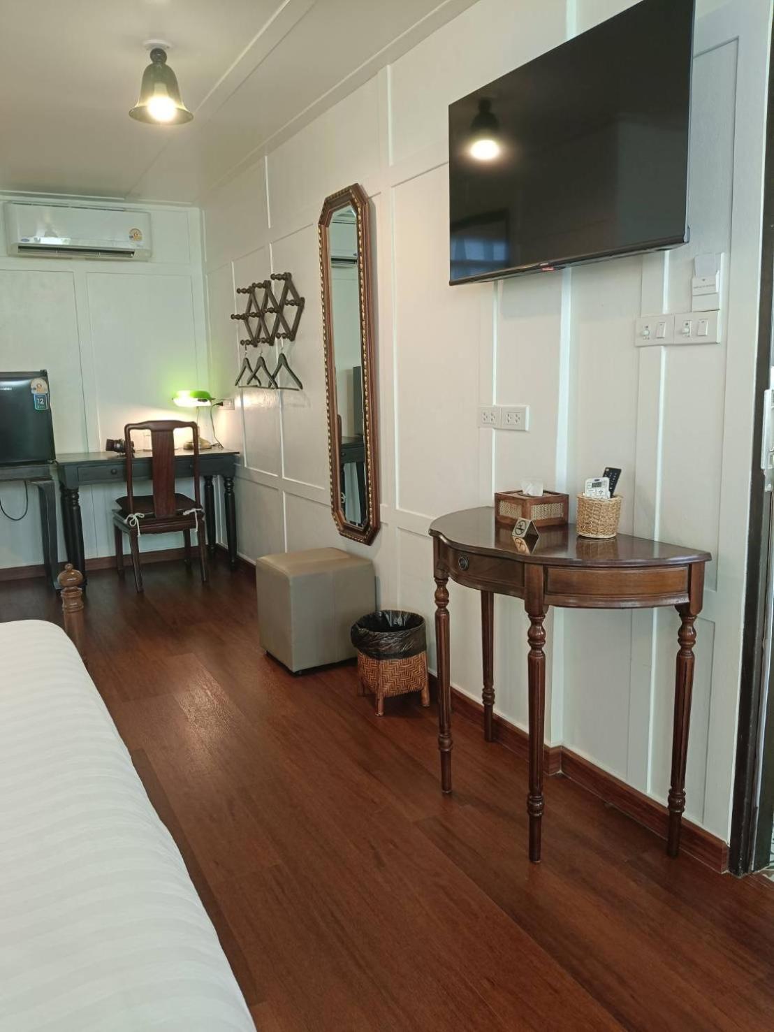 Hotel Baan Debtida Bangkok Zewnętrze zdjęcie